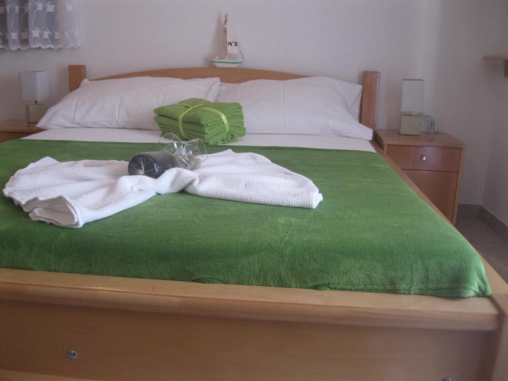 Apartments Villa Macola Трогир Екстериор снимка