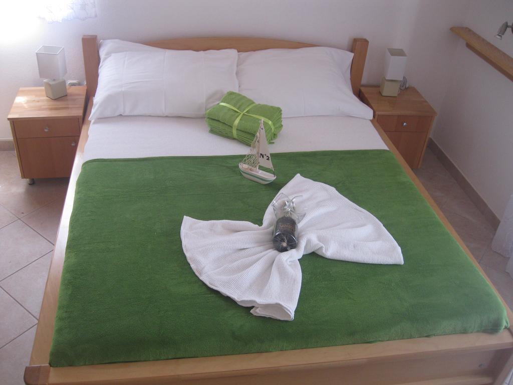 Apartments Villa Macola Трогир Екстериор снимка