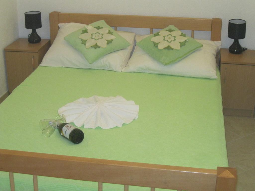 Apartments Villa Macola Трогир Екстериор снимка