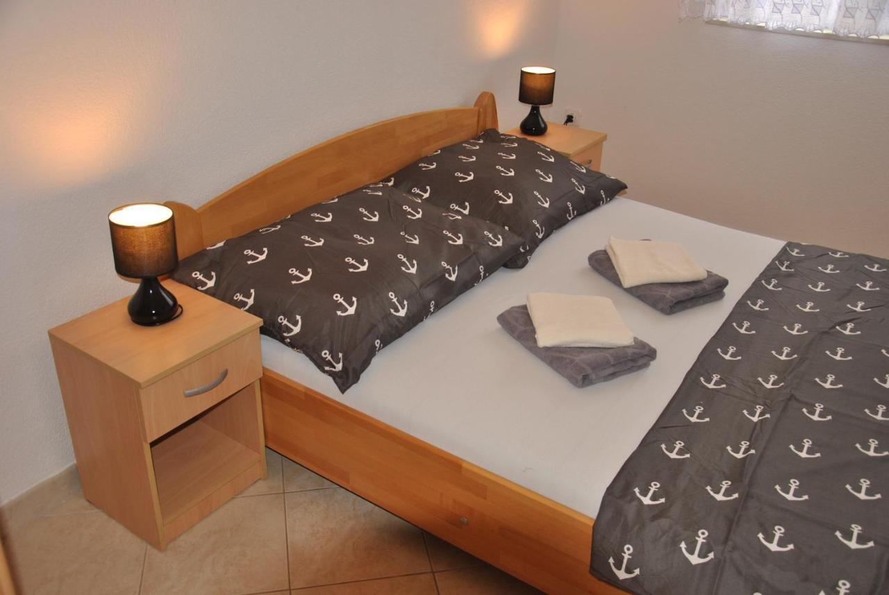 Apartments Villa Macola Трогир Екстериор снимка